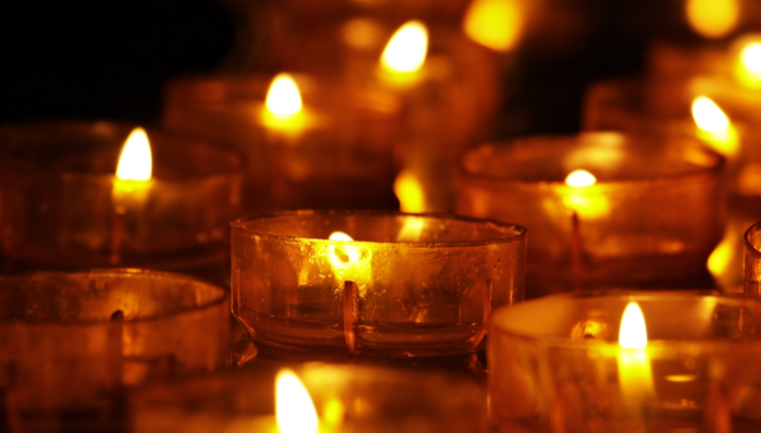 疫情发生以来，已有多位医护人员倒在防控救援一线