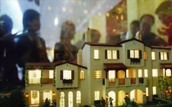 进不去的城，回不去的“家”：“漂”群体的居住权如何保障