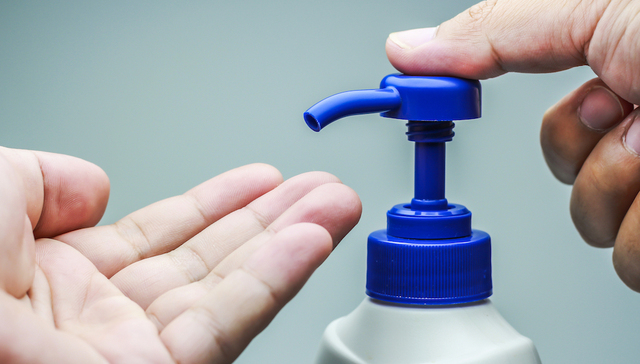 消毒洗手液成爆款，美妆公司开始尝试跨界生产