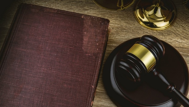 疫情防控,打死,反击,禁足,刑法,防疫人员,戴口罩,防控工作,住宅,肺炎