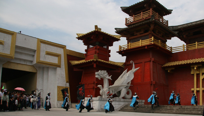 横店影视城,拍客,剧组人员,清落,演员,资金危险期,试验,首席娱乐官,青簪行,大江大河2