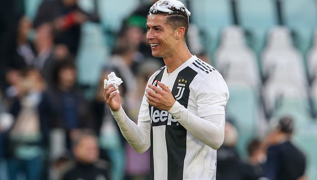 社交媒体价值傲视体坛，C罗现身为中国加油