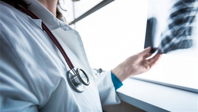 王行环,医院院长,就诊需求,出院患者,床位,武汉大学,肺炎,新冠,床等人,危重症患者