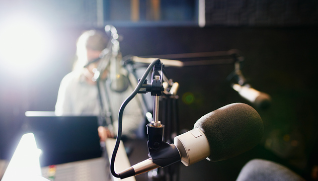 在线理财直播“火爆”，基金经理变身“李佳琦”？