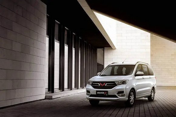 净利爆跌80%，“秋名山神车”五菱猛然失速