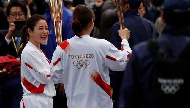 中国境外新增病例超过境内，韩国日增284例创新高 | 国际疫情观察（2月26日）