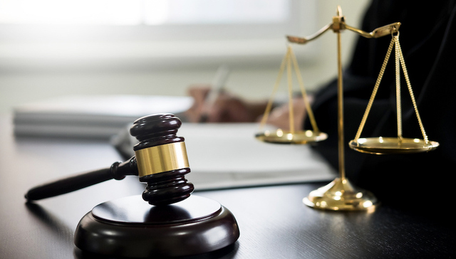 前证监会国际部处长受贿案浮出水面，借H股上市股票湖南有色、栾川钼业配售牟利