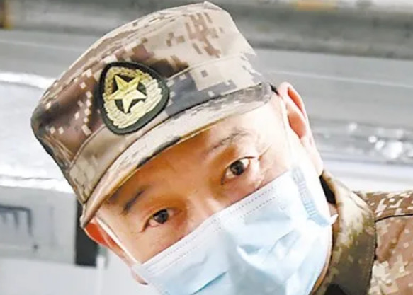 毛青,火神山,结核性心包炎,病区,病房,患者家属,出征,医疗队队员,查房,确诊