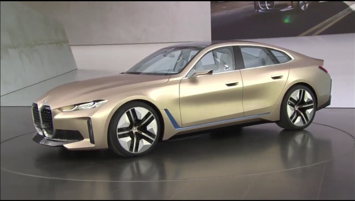 宝马纯电动i4概念车全球首发，530马力600公里续航