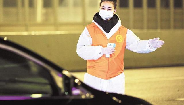 华雨辰,做表率,志愿者工作,方舱,父母,学生,做自己,微信,交警,症状