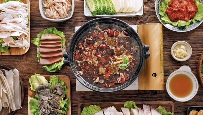 呷哺呷哺,海底捞,颐海国际