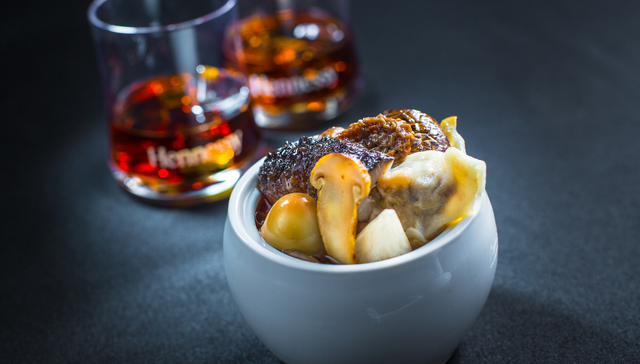 1859年就进入中国的轩尼诗，想让人在更多场景都能想到它