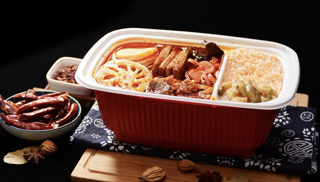 出不了门的日子里，自热火锅成为了吃货们的慰藉