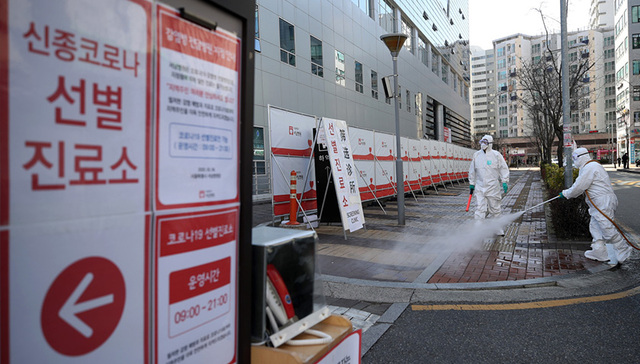 韩国日增确诊创20天来最低，新天地教会或遭事后“清算”