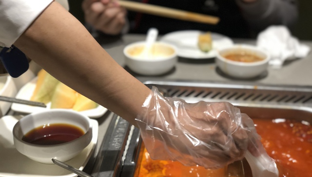 恢复营业第一天的海底捞并没有那么热闹