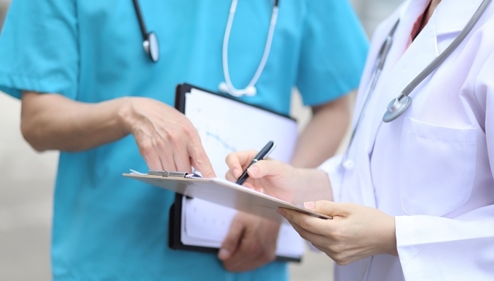 居民发热瞒报致一家五口被送医院？武汉市硚口区辟谣