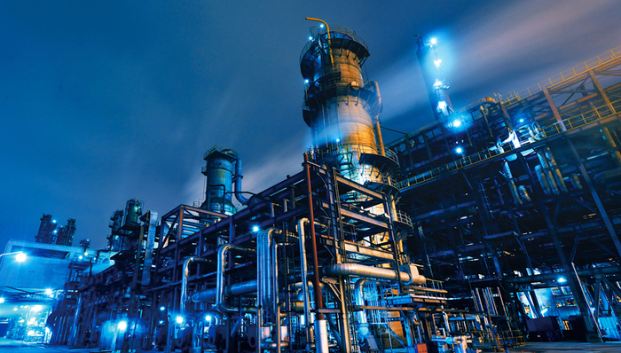 1-2月，国内规模以上工业增加值下降13.5%