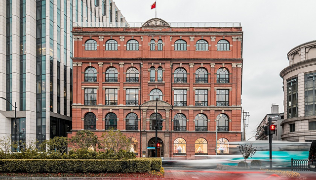 外滩二十二号北楼成危房，入驻商户全面停业