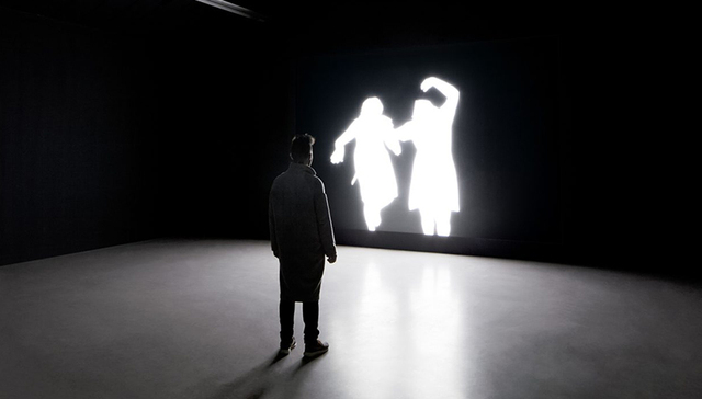 一周影像资讯丨云看展“解救”巴塞尔艺术节；法国阿尔勒摄影节展览项目揭晓