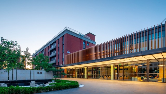 易感的养老院里，老人们是怎么度过疫情的？