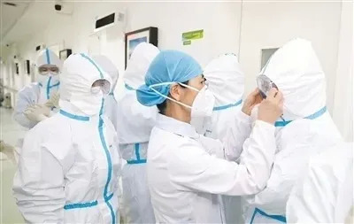 战区,肺炎,新冠,总医院,满月礼,医护人员,解放军报,医生,护士长,内科