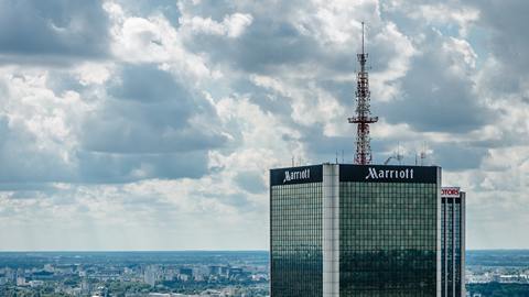 万豪数万名员工放无薪假，疫情使美国酒店每周损失14亿美元