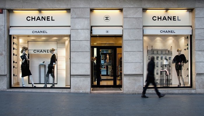 香奈儿停产，关闭意法瑞三国生产基地