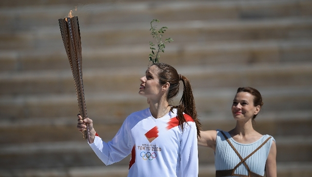 东京奥运圣火抵达日本，安倍晋三称要办一届“完整”奥运