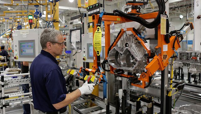 当地疫情影响加剧，美国境内多家汽车工厂宣布停产