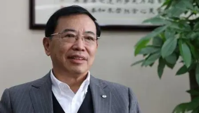 李东生,深网,面板产业,洁净服,谷歌,AIoT,生态创新,IHS,AMOLED,Roku