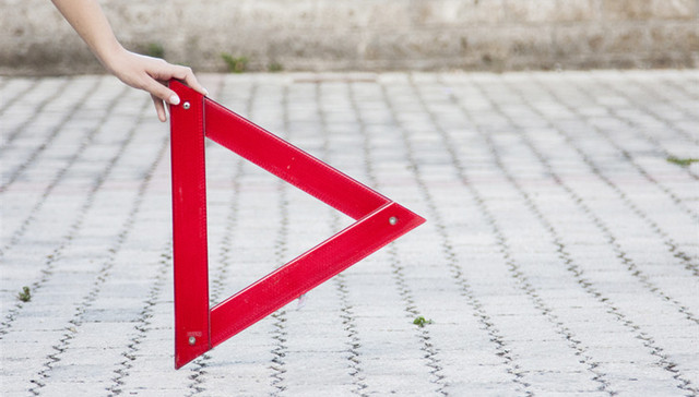 美国发布最高级别旅行警告，建议避免所有国际旅行