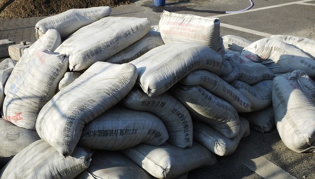 海螺集团两家上市公司交“成绩单”：基建提振，海螺水泥、海螺型材净利同比增约两成