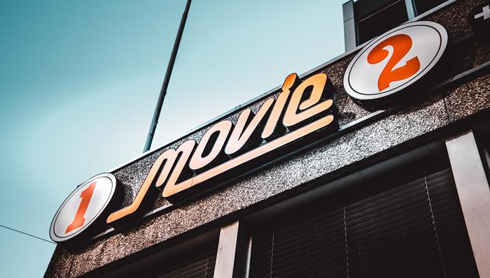 文娱早报 | 西班牙男高音歌唱家多明戈确诊新冠肺炎 澳大利亚关闭电影院等全国公共娱乐场所