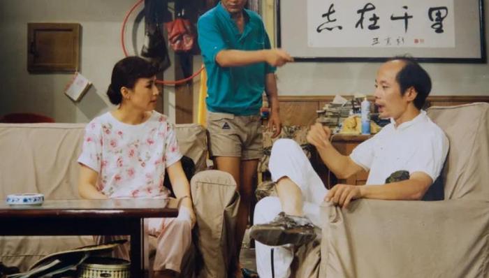 988家文娱公司，死于疫情结束前夜