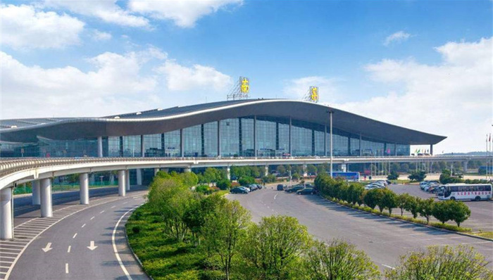 客运航班,西哈努克港,中华人民共和国传染病防治法,出入境,症状,疫情防控,国际机场,咽痛,腹泻,咳嗽