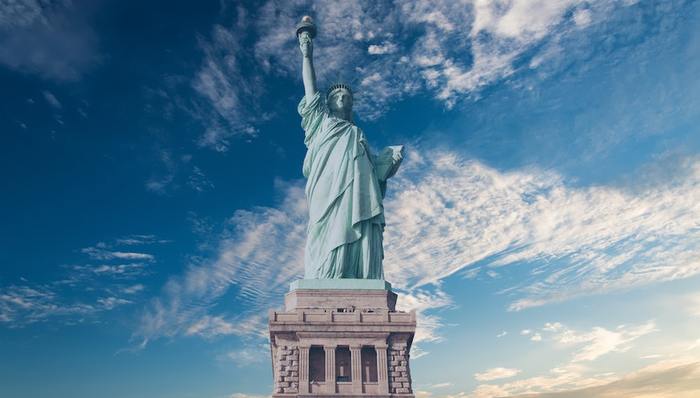 纽约,医院,床位,医疗资源,呼吸机,科莫,社会疏离,疫情