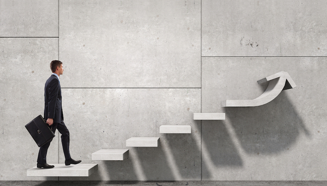 银河证券财富管理和大投行“双轮驱动”战略碰壁，自营收入去年却暴涨了60倍