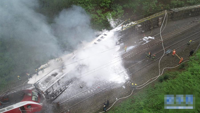 湖南火车脱轨侧翻事故造成1人遇难4人重伤123人轻伤