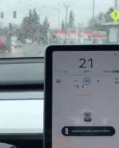 特斯拉交通信号灯识别终更新 这回没跳票