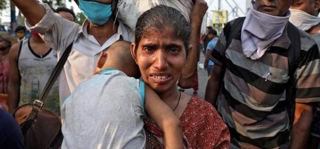 风口浪尖的印度：封国后，五万人步行千里，只为回家