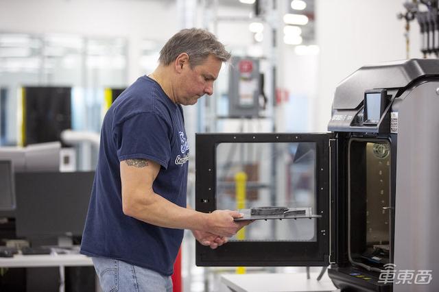 欧美车企集体转产医疗物资：纽约市长@马斯克求援