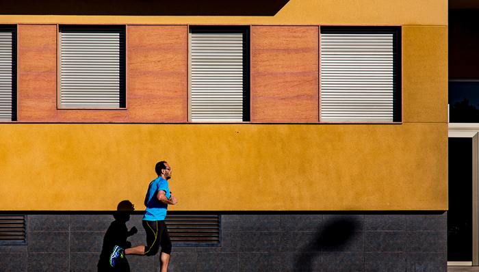 人类出行再添新方式？这种设备想让跑步变得更轻松 | 硬科技