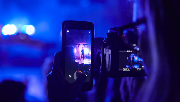 罗永浩来了！直播电商站上大风口，背后产业链正发生这些变化