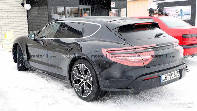 保时捷又出一款纯电车型！跨界旅行车设计，能跑还能拉