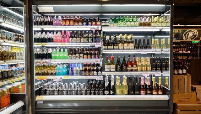 百润股份,RIO鸡尾酒,年报