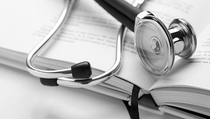 武汉市中心医院又一名员工感染新冠肺炎离世，此前该院已有多名医生去世