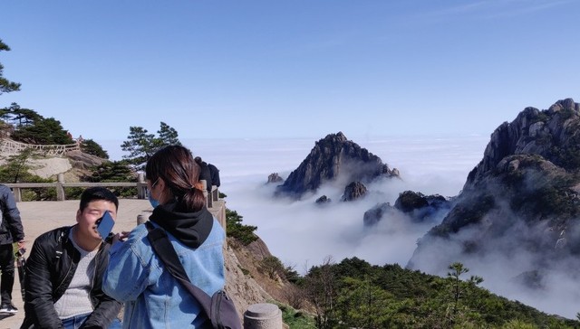 快看｜清明游客人数达上限，黄山景区连续两日发停售公告