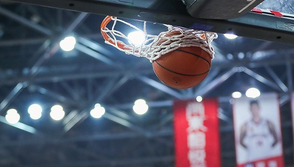从一年两千万到五年超20亿，CBA终于把版权卖出了高价