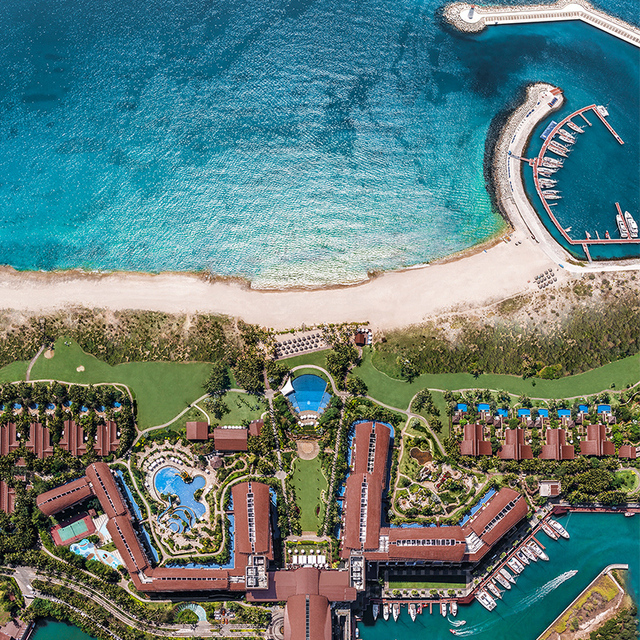 多间酒店满房，推出餐饮优惠，万豪随国内旅行市场缓慢复苏