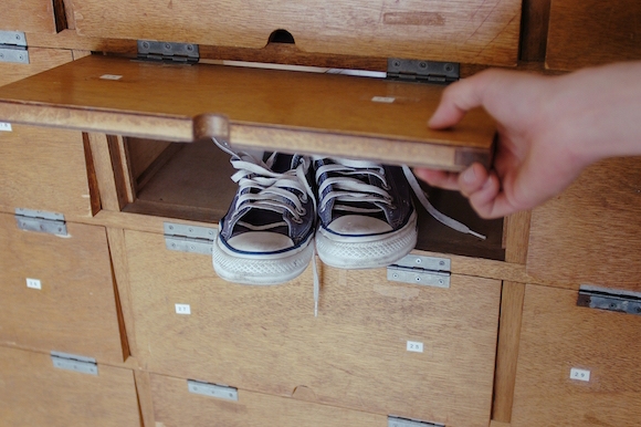 温州鞋企老板：把杭州房子卖了400万，可以撑半年以上